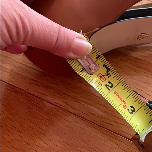 Ann Taylor sandals. New w out tag - Picture 6 of 6